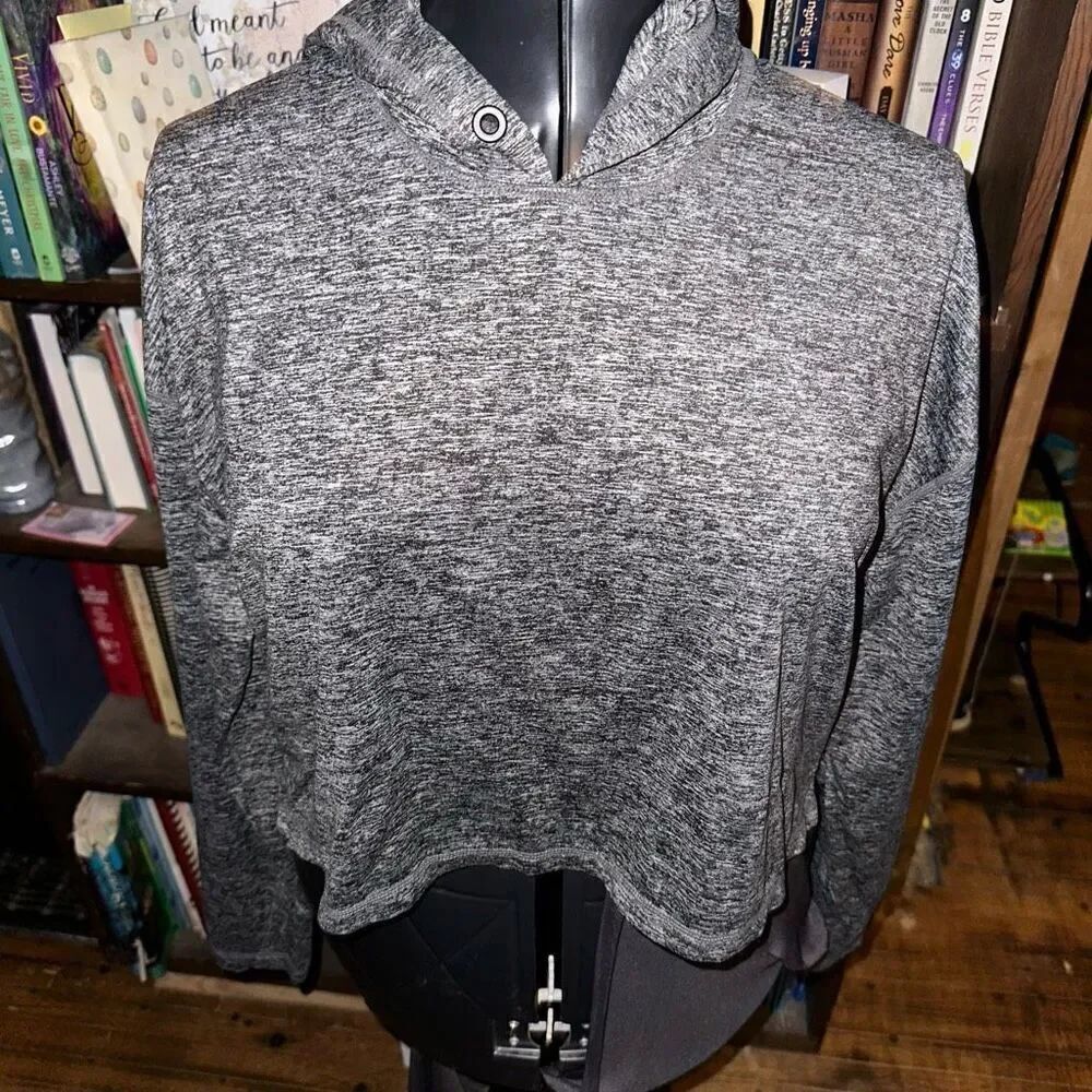 Athleta Uptempo gray heathered XS Athleisure crop sweatshirt